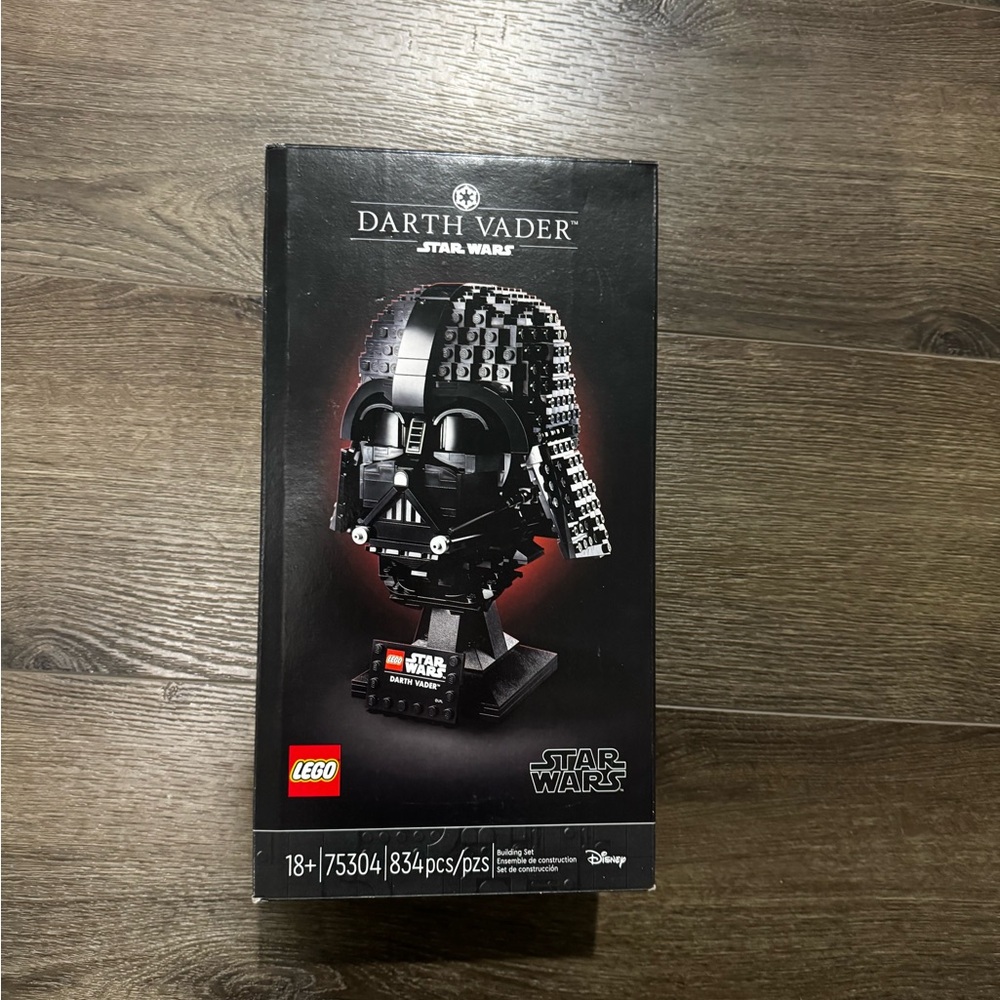 LEGO Star Wars Darth Vader Helmet LEGO Set 18+ 834pcs